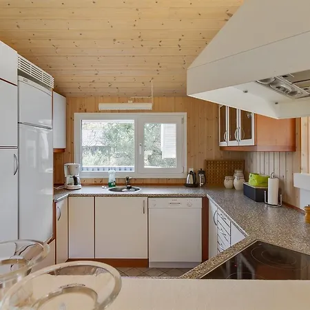 Three-bedroom Holiday In Hals